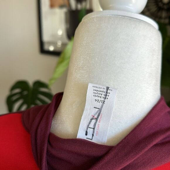 NWOT LIVI Cozy Soft Half-Zip Colorblock Cropped Pullover Adrenaline Rush 22/24 - Picture 9 of 11